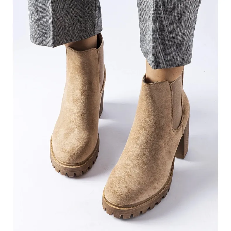 Bottines beiges sur talon massif Montelparo