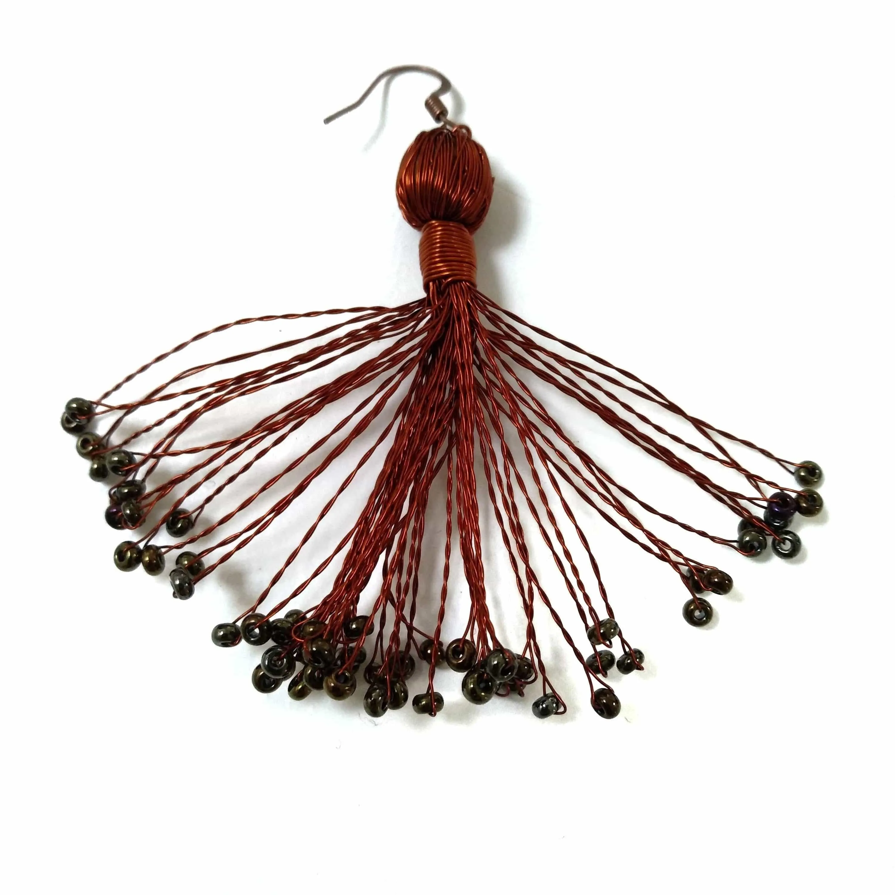Boucles pompon en fil de cuivre revalorisé
