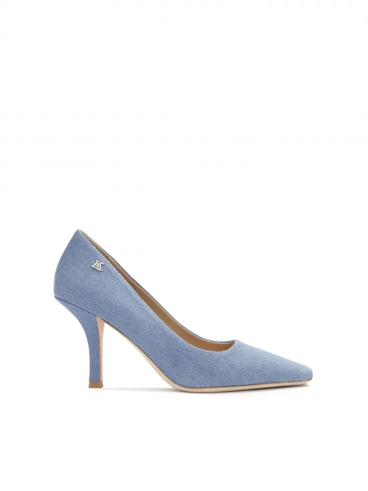Talons aiguilles en denim avec un talon confortable 